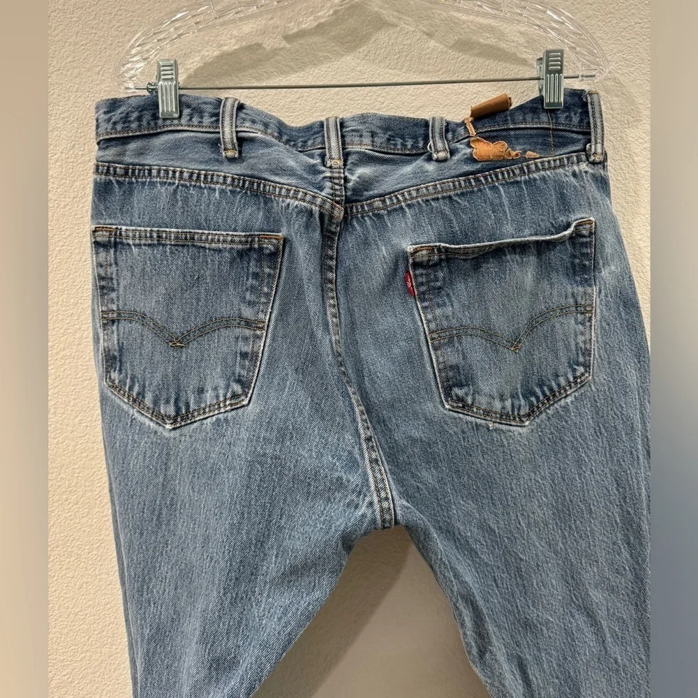 Levi’s 501 Straight Original Men’s Button Fly Heavily Distressed Blue Jeans 38